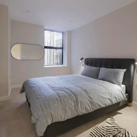 Charming 1-bedroom In Leeds Centre Perfect For Couples Or Solo Travelers Apartment Leeds (West Yorkshire)