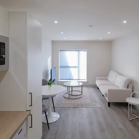 Апартаменти Charming 1-bedroom In Leeds Centre Perfect For Couples Or Solo Travelers Лідс