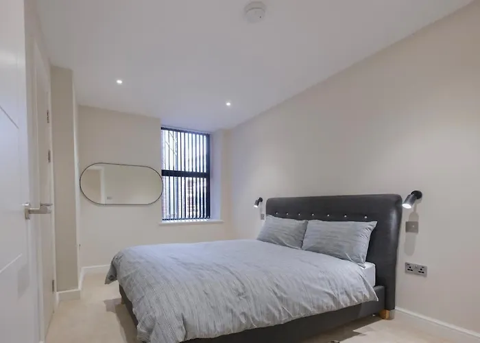 Charming 1-bedroom In Leeds Centre Perfect For Couples Or Solo Travelers * Лідс