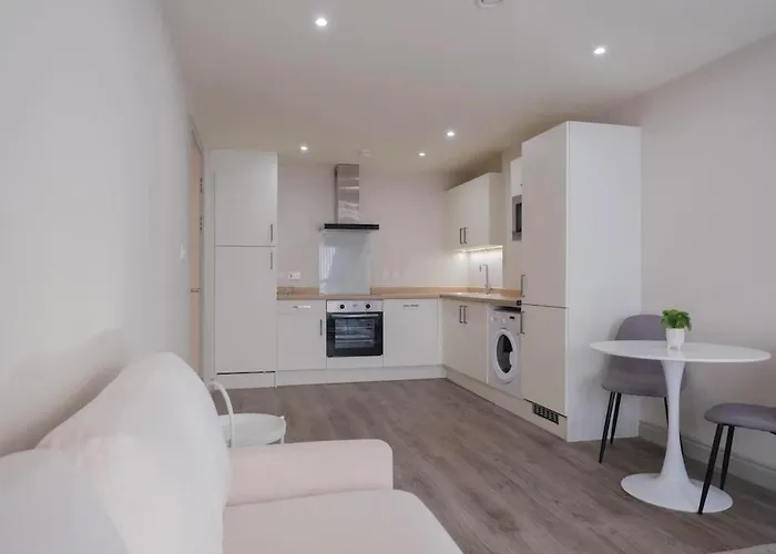 Charming 1-bedroom In Leeds Centre Perfect For Couples Or Solo Travelers Apartment Leeds (West Yorkshire)